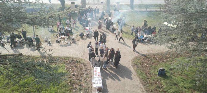 “opasulji-se”-manifestacija-u-poljoprivrednoj-skoli-u-futogu-–-obelezen-medunarodni-dan-borbe-protiv-vrsnjackog-nasilja-(foto)