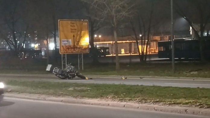 motociklom-udario-pesaka-koji-je-gurao-bicikl-uhapsen-saobracajni-policajac-(22)-zbog-stravicne-nesrece,-odreden-mu-pritvor-do-30-dana