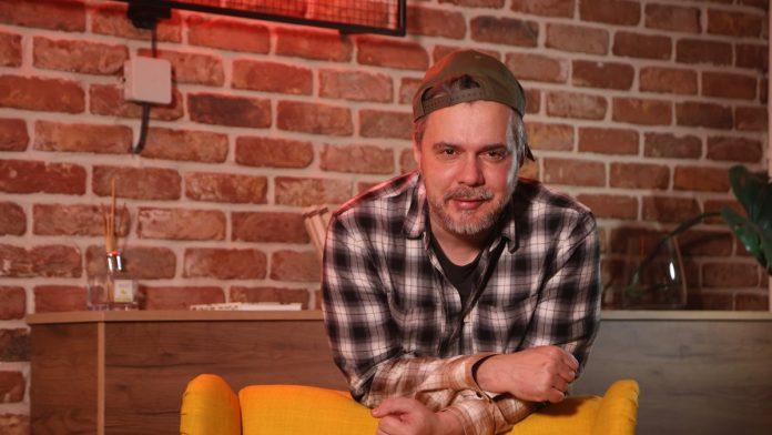 “u-bolnicu-odem-kad-imam-crne-misli,-ne-mogu-da-imam-decu-zbog-bolesti”-bojan-otkrio-da-odavno-ne-nastupa,-a-ovo-mu-je-izvor-zarade:-“samo-me-majka-voli”-(video)