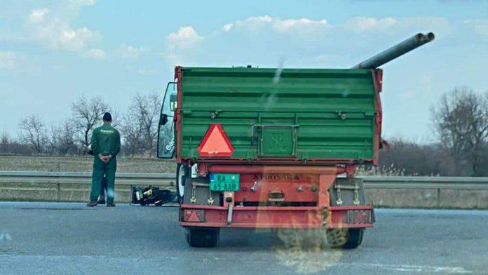 drama-kod-sente-traktor-oborio-vozaca-elektricnog-trotineta