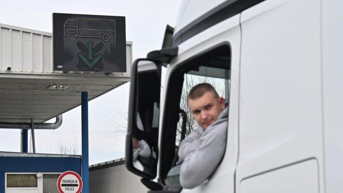 prevoznici-iz-regiona-najavljuju-blokade-granica,-srbija-ceka-14.-april!-tosic-upozorava:-“ako-idemo-pojedinacno-necemo-nista-postici”-(video)