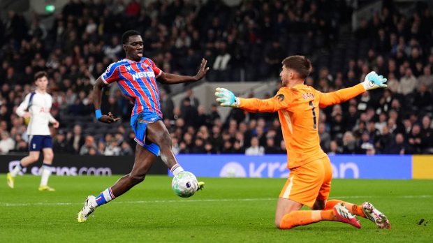 Тотенхем-изгубио-и-пети-везани-меч,-Кристал-палас-искористио-играча-више