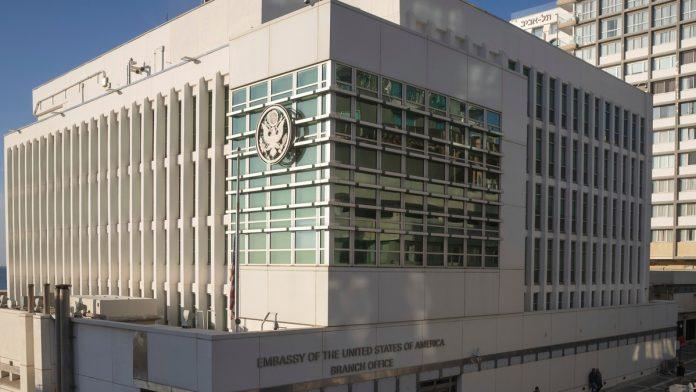 skandal-u-americkoj-ambasadi-u-izraelu-cure-sokantne-poruke-nakon-napada-na-iran,-zapreceno-otkazima-zaposlenima