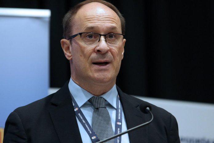 clan-saveta-odbrusio-predsedniku-vst:-znam-da-vam-tesko-pada-rezultat-tuzilackih-izbora,-pa-izigravate-portparola-gubitnicima!-(video)