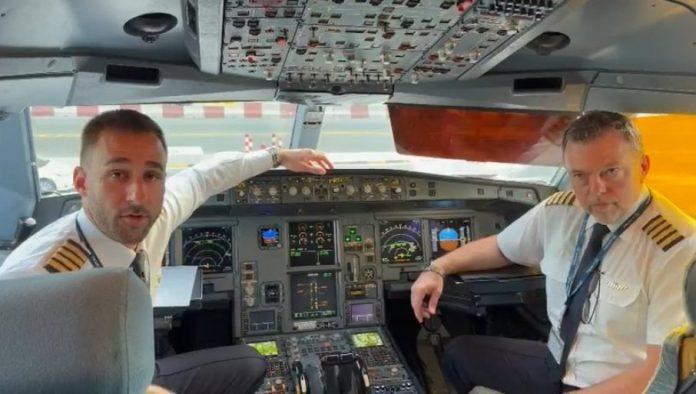 air-serbia-spasava-decu-srbije:-avion-iz-dubaija-vraca-262-putnika-i-14-beba-(video)