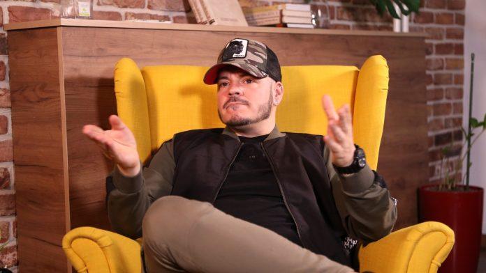 “terza-bi-svakoj-napravio-dete,-samo-da-se-osigura”-bivsi-zadrugar-raskrinkao-ucesnike-elite:-bio-je-prisan-sa-toodorom,-a-evo-zasto-je-morala-da-ude-u-vezu-sa-bebicom-(video)