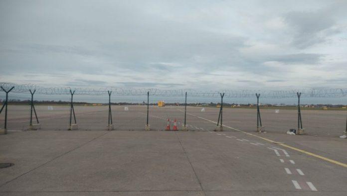 sleteo-u-beograd:-avionom-er-srbije-evakuisano-ukupno-262-putnika,-medu-kojima-i-14-beba