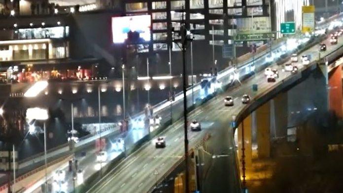 (foto,-video)-saobracaj-normalizovan-nakon-drame-na-mostu-gazela:-pet-automobila-ulestvovalu-u-lancanom-sudaru,-jedan-zavrsio-u-suprotnom-smeru