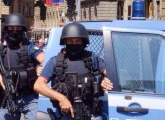 RADNICE ZAPOSLENE U POŠTI KRALE NOVČANICE IZ KOVERTI I PREDMETE IZ PAKETA: Iz onih upućenih čak i Banci Italije radnice-zaposlene-u-posti-krale-novcanice-iz-koverti-i-predmete-iz-paketa:-iz-onih-upucenih-cak-i-banci-italije