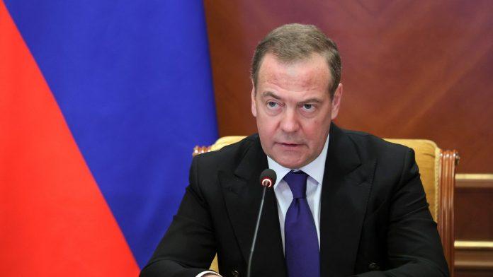 “samo-vas-iskoriscavaju”-putinov-jastreb-porucio-arapskim-zemljama:-“dobro-razmislite-da-li-vam-zaista-trebaju-americke-baze”