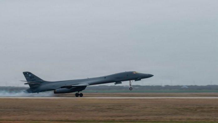 spremaju-se-pojacani-udari-na-iran:-americki-bombarder-b-1-lanser-sleteo-u-britansku-bazu-–-kakav-je-to-avion?