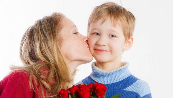 prednosti-i-mane-preteranih-pohvala-dece:-kad-petica-zakamuflira-zasluzenu-trojku