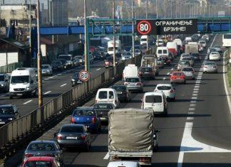 OČEKUJU SE GUŽVE PRVOG MARTOVSKOG VIKENDA: Oglasio se AMSS, evo kakvi su uslovi za vožnju ocekuju-se-guzve-prvog-martovskog-vikenda:-oglasio-se-amss,-evo-kakvi-su-uslovi-za-voznju