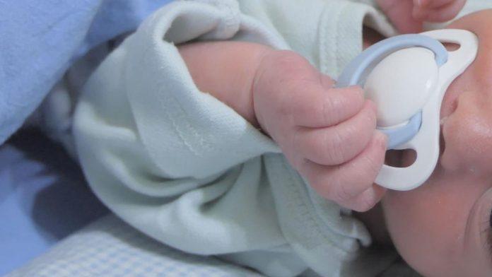 najlepse-vesti:-u-ukc-kragujevac-rodeno-osam-beba-za-samo-24-sata