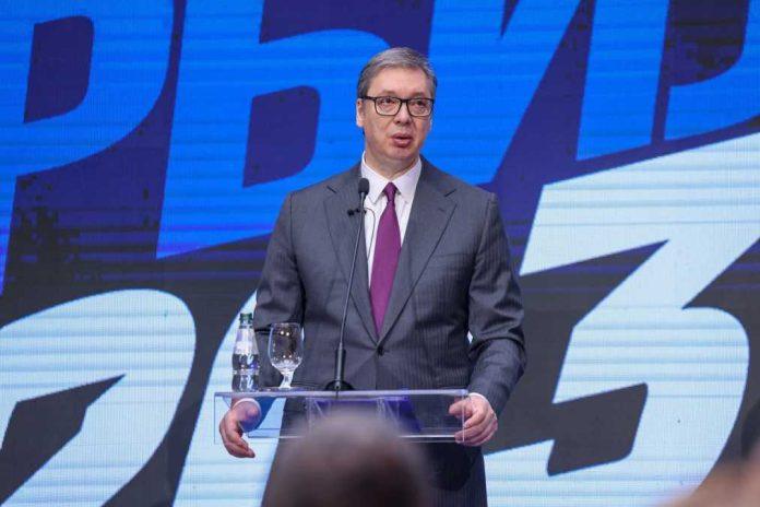“ljudi,-budite-mirni,-mi-imamo-rezerve”-vucic:-nece-biti-nestasice-nafte-i-naftnih-derivata