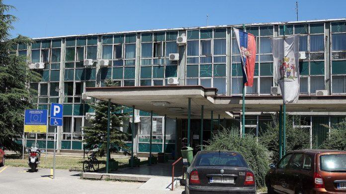 od-obmana-i-“otimanja”-potpisa,-do-sifrovanih-imena-definitivni-razlaz-studenata-i-opozicije-u-smederevskoj-palanci:-izborne-liste-pod-znakom-pitanja