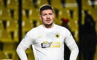 Turbulentno veče za Luku Jovića – Promašio penal, pa mu ceo stadion aplaudirao turbulentno-vece-za-luku-jovica-–-promasio-penal,-pa-mu-ceo-stadion-aplaudirao