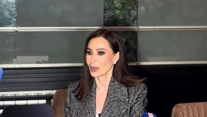 “suzani-sam-to-morala-da-kazem”-ceca-o-razgovoru-sa-udovicom-sase-popovica-o-godisnjici-njegove-smrti-i-rodenju-unuka:-“srecna-je,-mnogo-mi-je-drago”-(video)