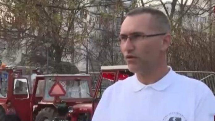 medu-prvima-podrzao-blokadere-teroriste-iz-novog-sada:-milan-pajic-se-predstavlja-kao-poljoprivrednik,-a-on-profesionalni-demonstrant