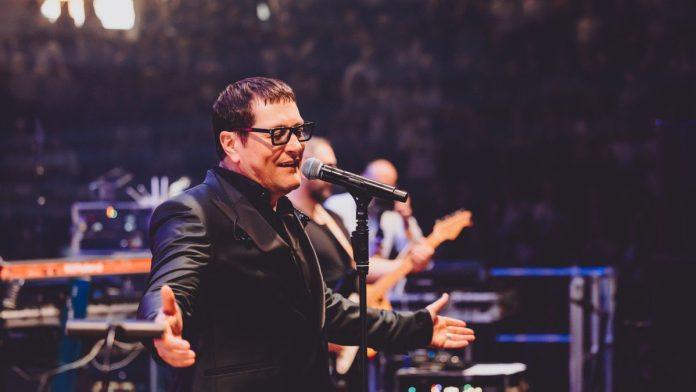 tri-sata-cistog-uzivanja-sasa-matic-i-aco-pejovic-odrzali-koncert-u-podgorici,-dvoranom-se-orili-dobro-poznati-hitovi