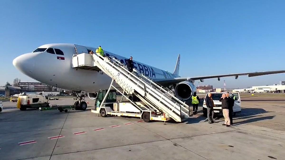 “bezbedno-evakuisano-329-ljudi”-ministarstvo-spoljnih-poslova:-nastavljamo-evakuaciju-nasih-drzavljana-sa-bliskog-istoka “bezbedno-evakuisano-329-ljudi”-ministarstvo-spoljnih-poslova:-nastavljamo-evakuaciju-nasih-drzavljana-sa-bliskog-istoka