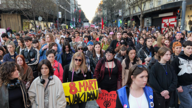 Протестне-шетње-поводом-8.-марта-у-Београду-и-Новом-Саду Протестне-шетње-поводом-8.-марта-у-Београду-и-Новом-Саду