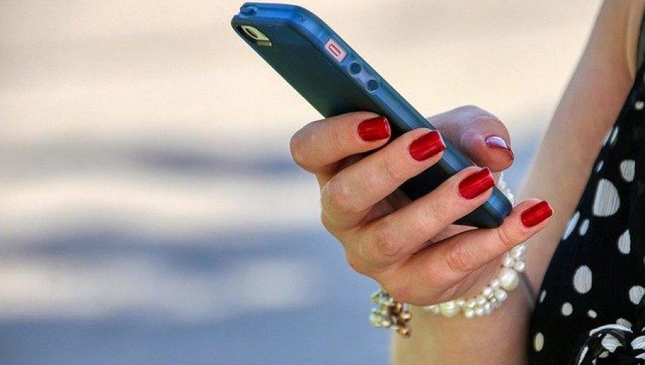 zena-ostala-bez-skoro-pola-miliona-dinara:-ako-vam-stigne-ovakva-sms-poruka,-nikako-je-ne-otvarajte zena-ostala-bez-skoro-pola-miliona-dinara:-ako-vam-stigne-ovakva-sms-poruka,-nikako-je-ne-otvarajte