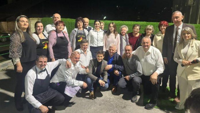 brnabic-u-selu-zlot:-srbija-–-nasa-porodica