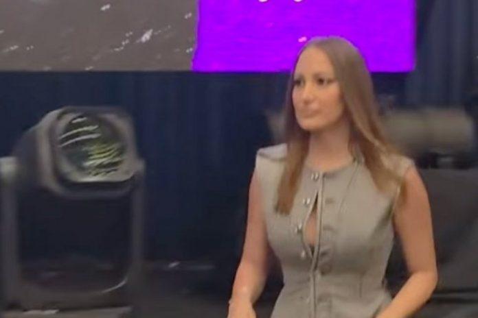 sve-oci-bile-uprte-u-nju!-aleksandra-prijovic-zakasnila-na-koncert-marije-serifovic,-o-njenom-stajlingu-svi-bruje!-(video)