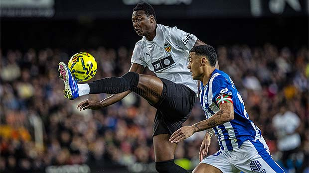 Фудбалери-Валенсије-преокретом-до-победе-против-Алавеса-у-Ла-Лиги Фудбалери-Валенсије-преокретом-до-победе-против-Алавеса-у-Ла-Лиги