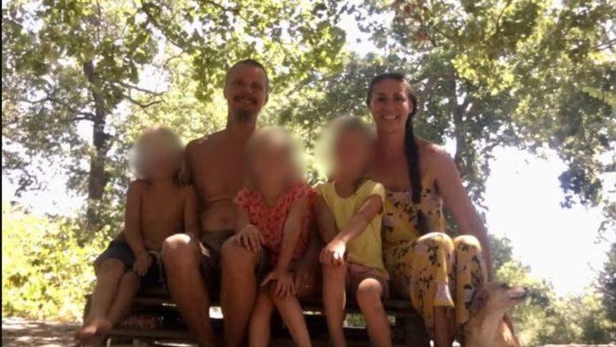 slucaj-“porodice-iz-sume”-podelio-italiju:-bracni-par-izgubio-starateljstvo-nad-troje-dece-jer-zive-van-grada-–-“odvojili-su-ih-uprkos-srceparajucim-kricima-dece”