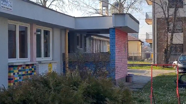 Петогодишњак-сам-изашао-из-вртића-у-Чачку,-дете-пронађено-код-мајке Петогодишњак-сам-изашао-из-вртића-у-Чачку,-дете-пронађено-код-мајке