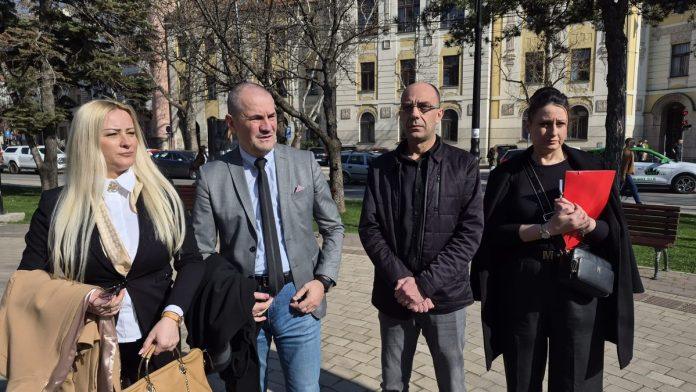 “izvrcu-cinjenice-da-ispadne-da-andrej-nije-zrtva”-sudenje-roditeljima-decaka-ubice-iz-niske-banje-odrzano-iza-zatvorenih-vrata:-“bilo-je-mucno,-bilo-je-provokacija”