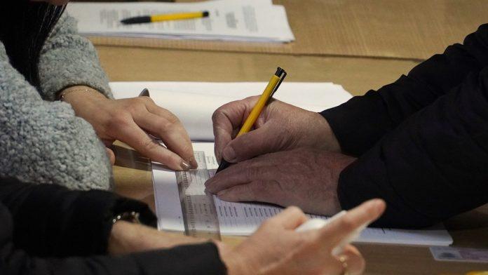 izbori-u-majdanpeku:-dve-od-tri-liste-proglasene-u-“foto-finisu”,-cetvrta-je-i-dalje-na-“cekanju”