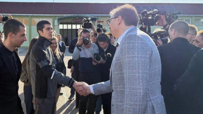 “nas-cilj-je-da-imamo-sto-vise-ovakvih-kompanija”:-vucic-posetio-kompaniju-sigma-doo-u-crvenki-(foto)