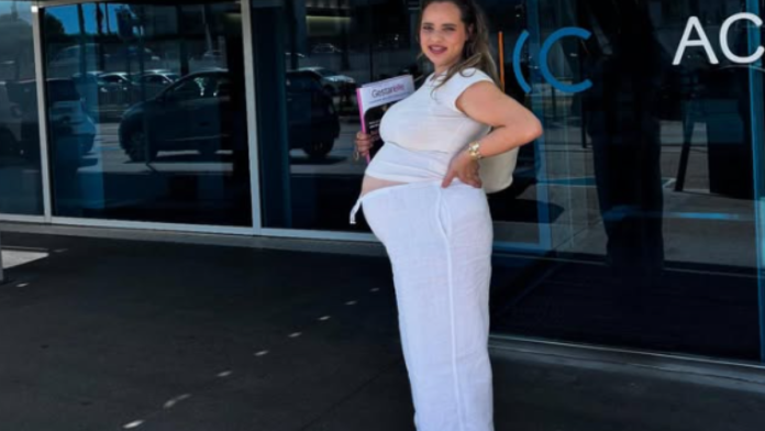 srpkinja-(26)-zatrudnela-tri-meseca-nakon-porodaja,-a-sad-otkrila-pol-bebe:-na-plazi-saznali-lepu-vest,-skocili-od-srece