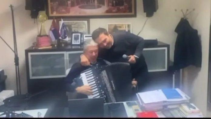 zvao-sam-ga-sale-lozac:-dragan-kojic-keba-o-radu-u-“zvezdama-granda”-i-prijateljstvu-sa-popovicem-(foto)