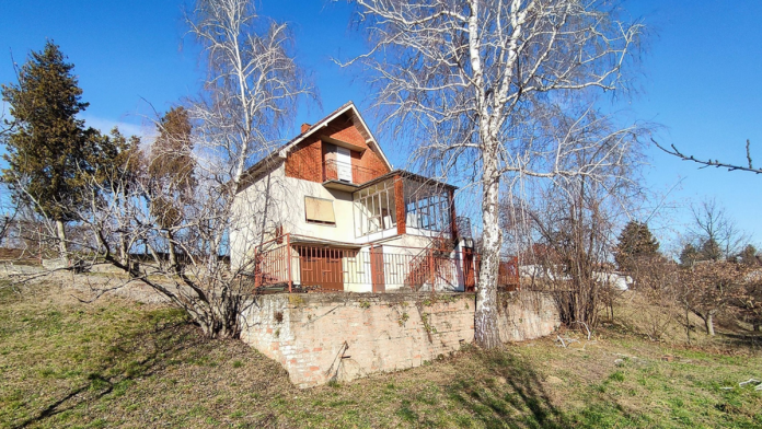 na-prodaju-kuca-od-108-kvadrata-na-fruskoj-gori!-cena-ce-vas-iznenaditi:-nekretnina-je-uknjizena-i-velika-ulaganja-nisu-potrebna-(foto)