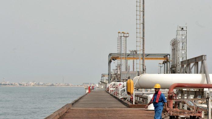 najvaznija-energetska-tacka-na-svetu-osvajanjem-ovog-ostrva-tramp-bi-uhvatio-teheran-za-vrat,-ali-bi-i-uzdrmao-celo-svetsko-trziste