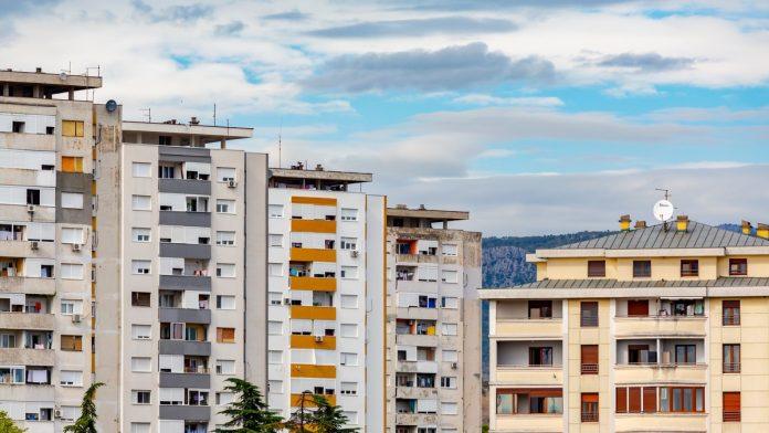 balkanac-se-uselio-u-najjeftiniji-stan-koji-je-nasao-na-oglasima!-evo-koliko-su-mu-naplatili-18-kvadrata:-zestoka-polemika-na-mrezama