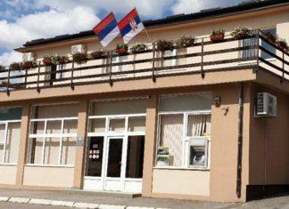 ZAKON JE ISTI ZA SVE! Blokaderi dva puta oborili sopstvenu listu u Sevojnu – ni papire ne umeju da predaju, a hteli bi da vode državu! zakon-je-isti-za-sve!-blokaderi-dva-puta-oborili-sopstvenu-listu-u-sevojnu-–-ni-papire-ne-umeju-da-predaju,-a-hteli-bi-da-vode-drzavu!