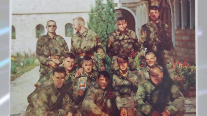 “mi-smo-braca,-i-tako-se-i-oslovljavamo-–-sale-i-druzenja-davale-su-nam-snagu-da-izdrzimo”-heroji-sa-kosara-za-kurir-televiziju:-“nas-dan-je-izgledao-ovako…”