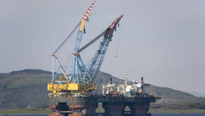 rekordna-isporuka-nafte:-iea-odlucila-da-pusti-na-trziste-400-miliona-barela-crnog-zlata-iz-rezervi