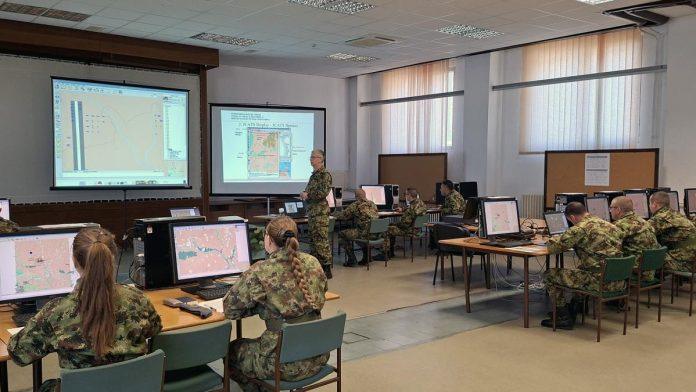 vojska-srbije:-obuka-operatora-za-vezbe-podrzane-racunarskim-simulacijama