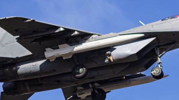 Српски-мигови-наоружани-кинеским-хиперсоничним-ракетама-–-шта-је-ЦМ-400-и-колики-је-домет