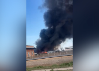 Пожар у индустријској зони у Иригу Пожар-у-индустријској-зони-у-Иригу