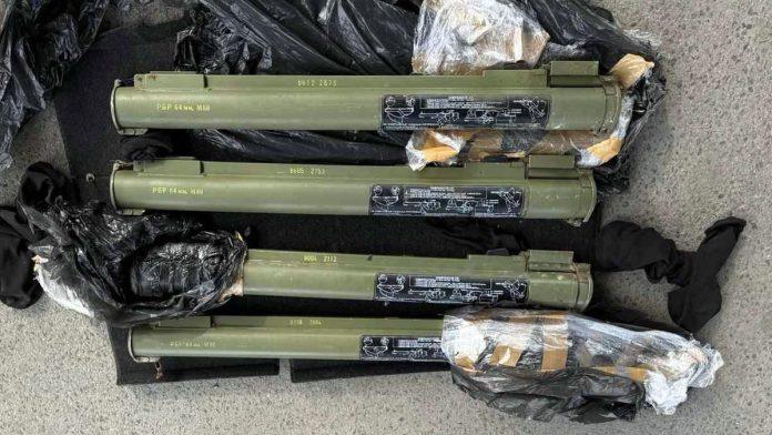 uhvacen-muskarac-sa-cetiri-zolje!-uhapsen-na-granicnom-prelazu-badovinci:-arsenal-oruzja-krio-u-zadnjem-braniku-“tojote”