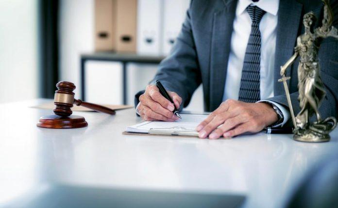 drzava-placa-advokata,-a-gradani-to-ne-znaju:-ko-sve-ima-pravo-na-besplatnu-pravnu-pomoc-u-srbiji