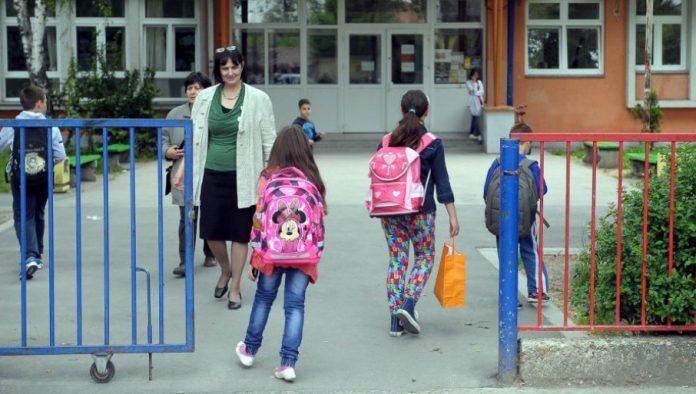 velike-izmene-za-srpske-osnovce:-novi-pravilnici-stupaju-na-snagu-od-1.-septembra,-ove-novine-cekaju-dake