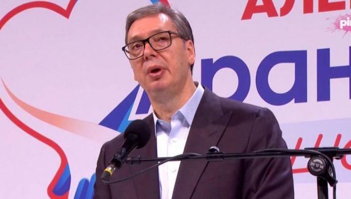 “da-ih-pobedimo-u-svim-opstinama,-da-bude-10:0”-vucic-u-krcatoj-sali-u-arandelovcu:-svi-ujedinjeni-kao-velika-porodica-do-konacne-pobede!